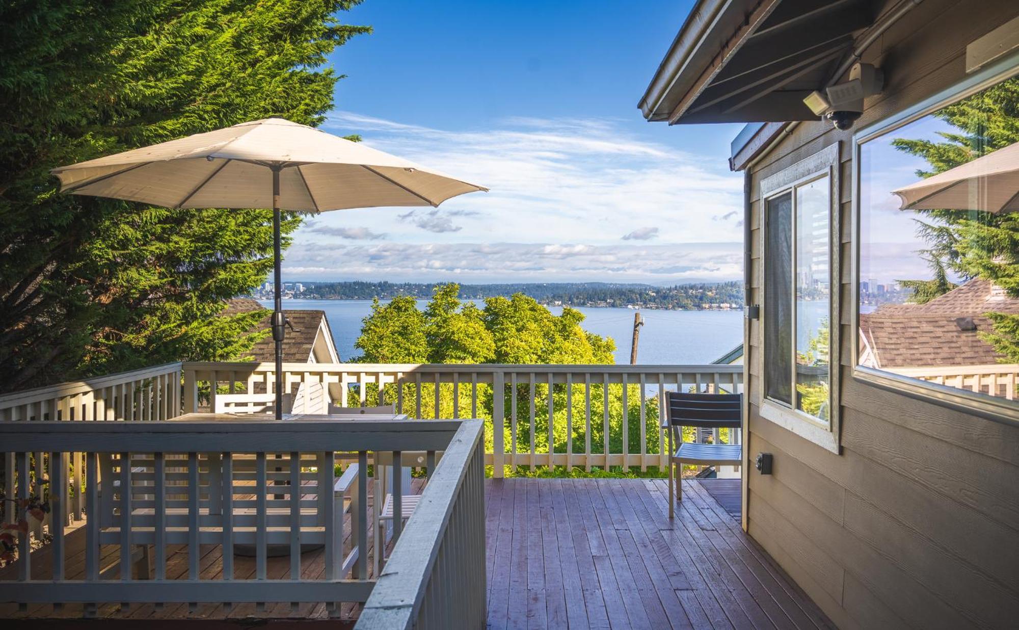 Вилла Sunrise On Lake Washington Сиэтл Экстерьер фото